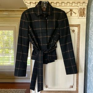 Akris.. size 36… 6… black/ camel